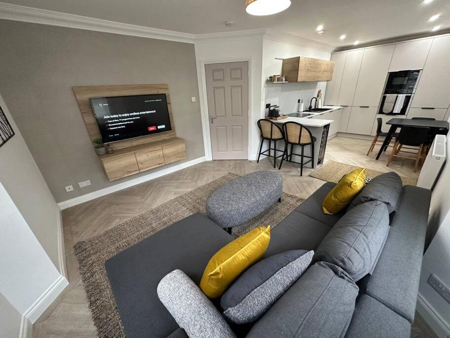 Premium Executive Apartment In Dunfermline Bagian luar foto