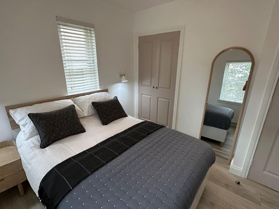 Premium Executive Apartment In Dunfermline Bagian luar foto