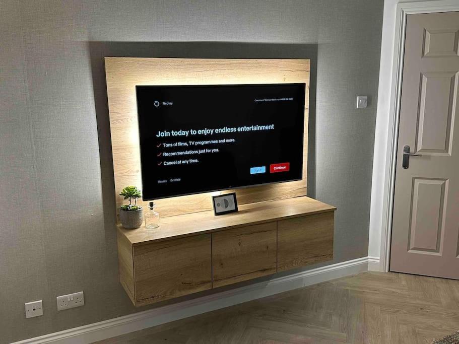 Premium Executive Apartment In Dunfermline Bagian luar foto