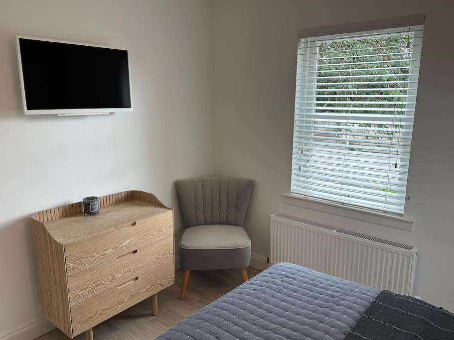 Premium Executive Apartment In Dunfermline Bagian luar foto